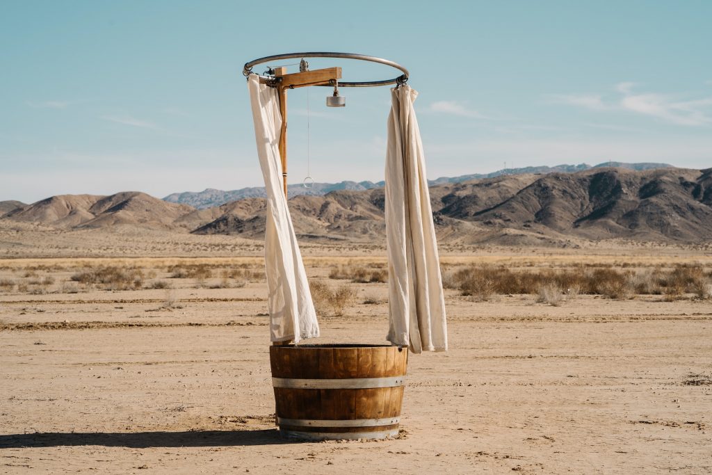 Baignade dans le desert - prendre soin de sa peau