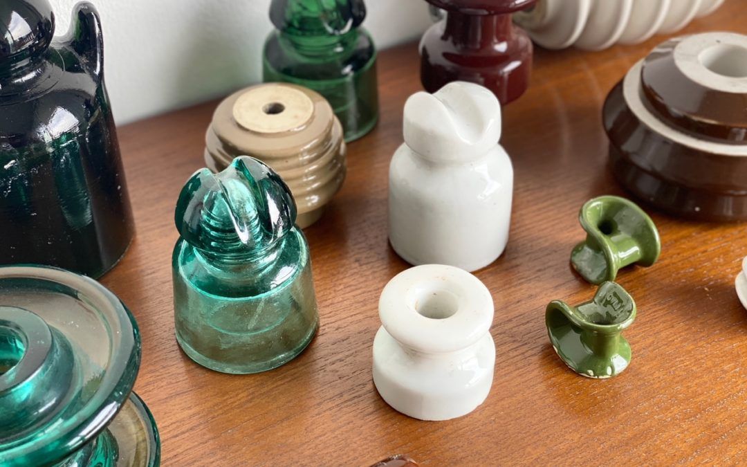 The Beauty of objects: I for Insulator